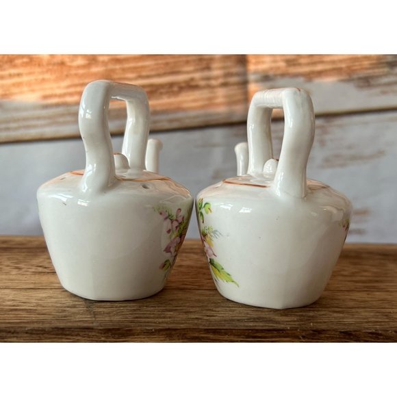 Rare Royal Stuart Bone China Tea Kettle Shaped Porcelain Salt & Pepper Shakers - Picture 4 of 8